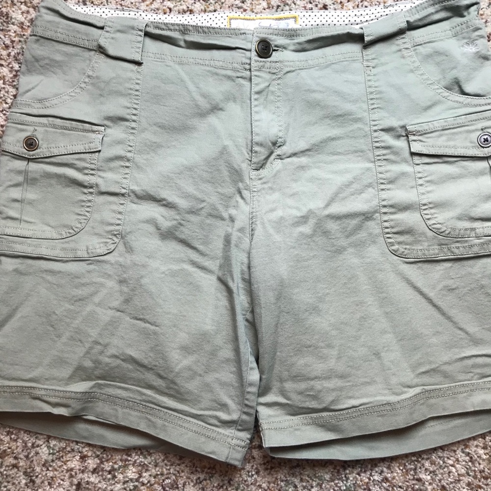 Adventura Cargo Shorts